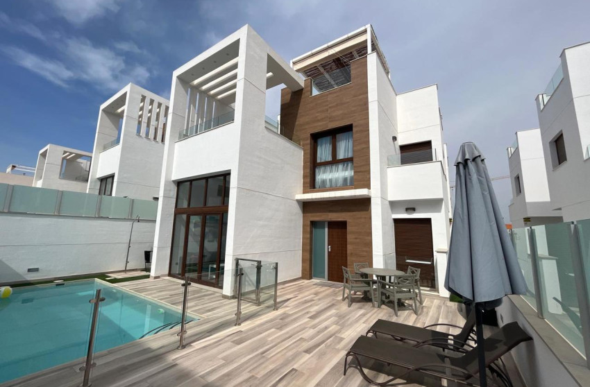 Revente - Villa -
Torrevieja - Los Altos