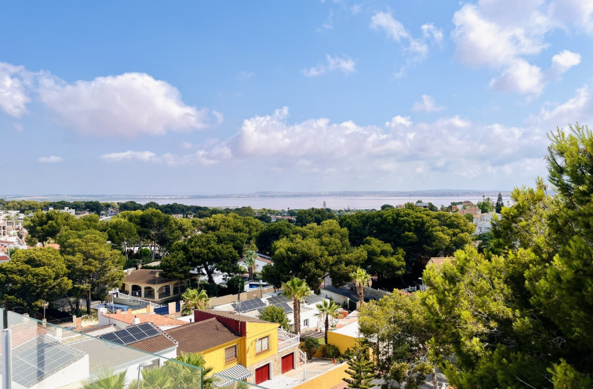 Revente - Villa -
Torrevieja - Los Balcones