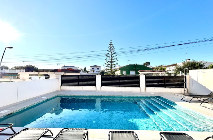 Revente - Villa -
Torrevieja - Los Balcones