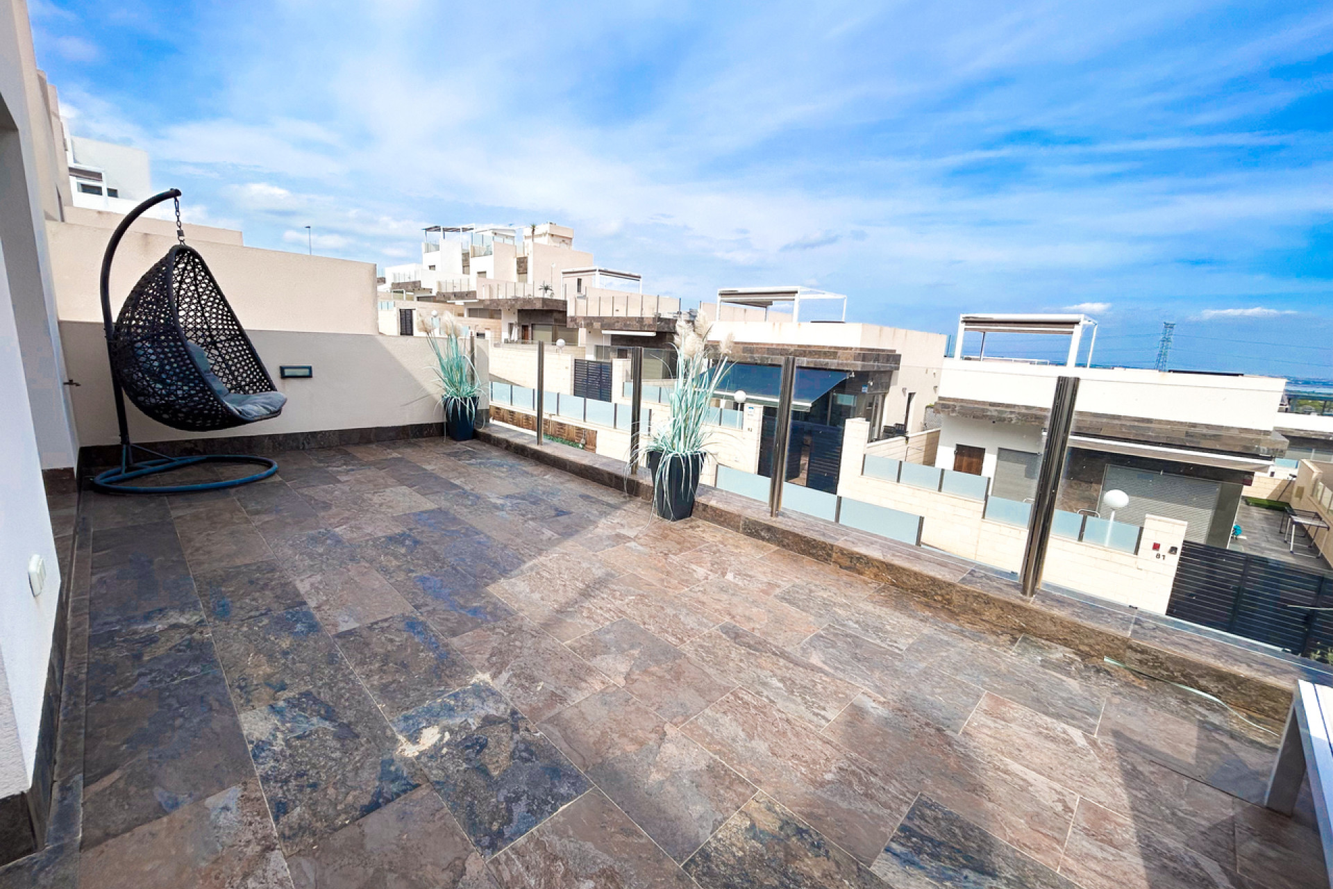 Revente - Villa -
Villamartín - Costa Blanca