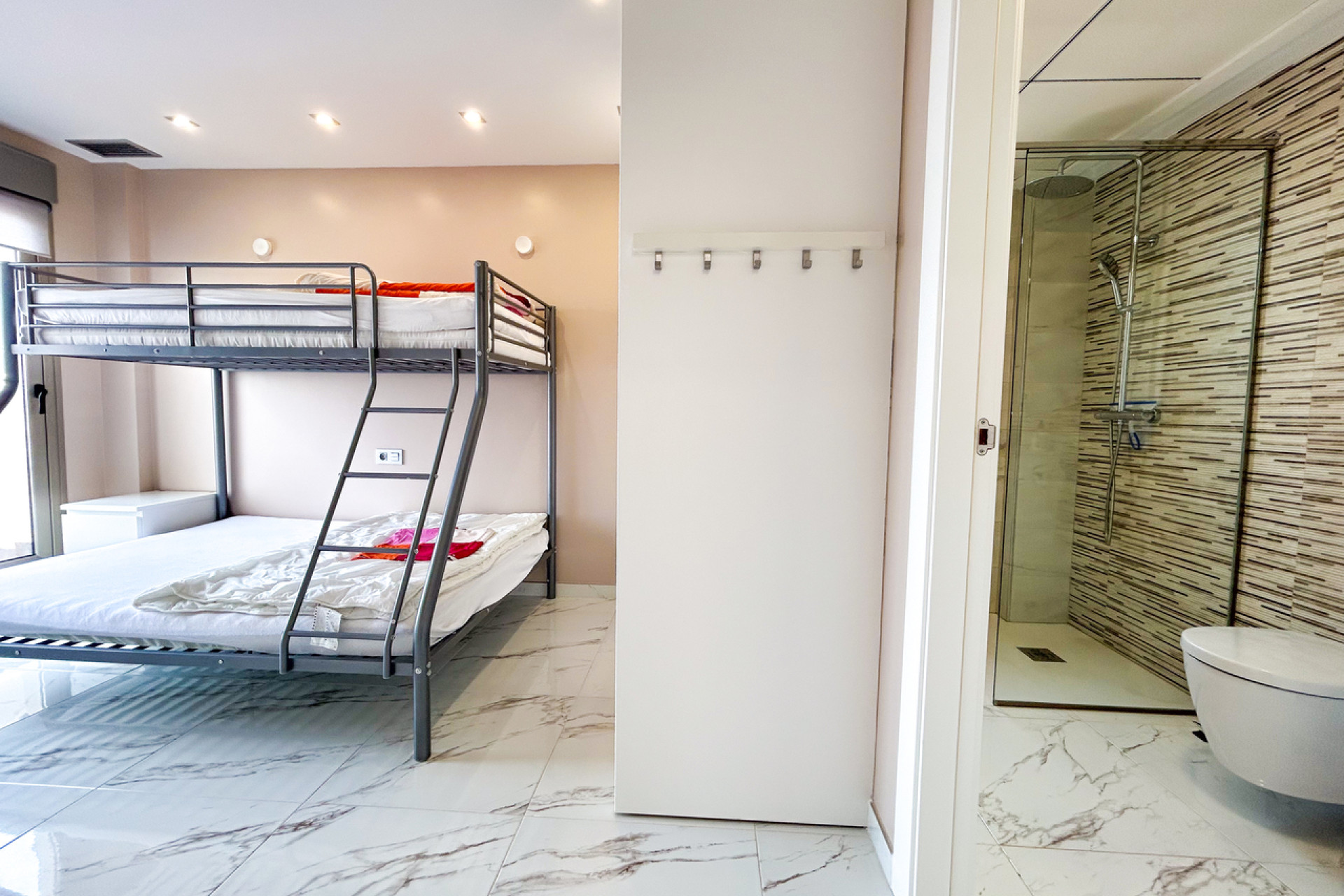 Revente - Villa -
Villamartín - Costa Blanca