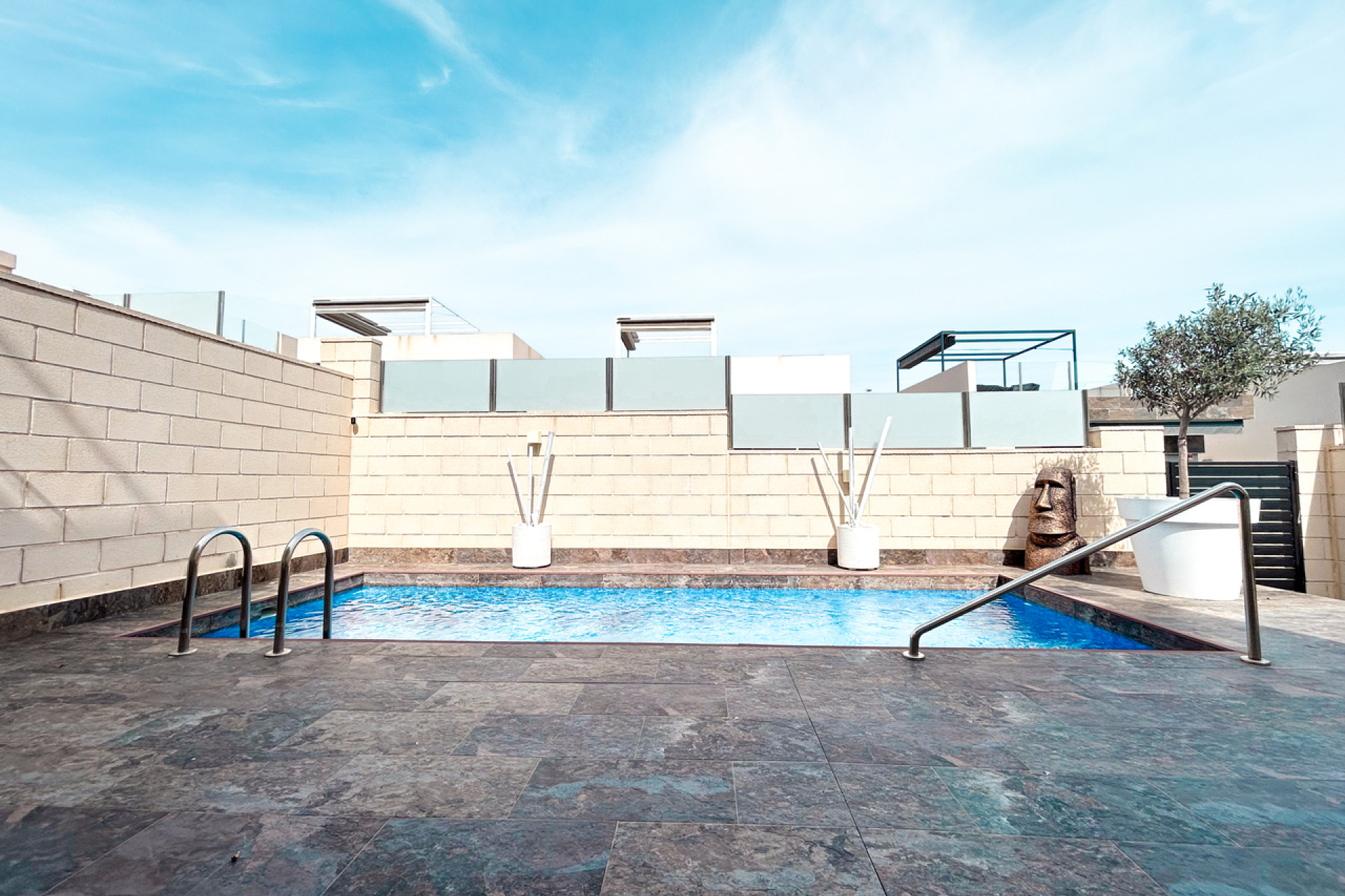 Revente - Villa -
Villamartín - Costa Blanca