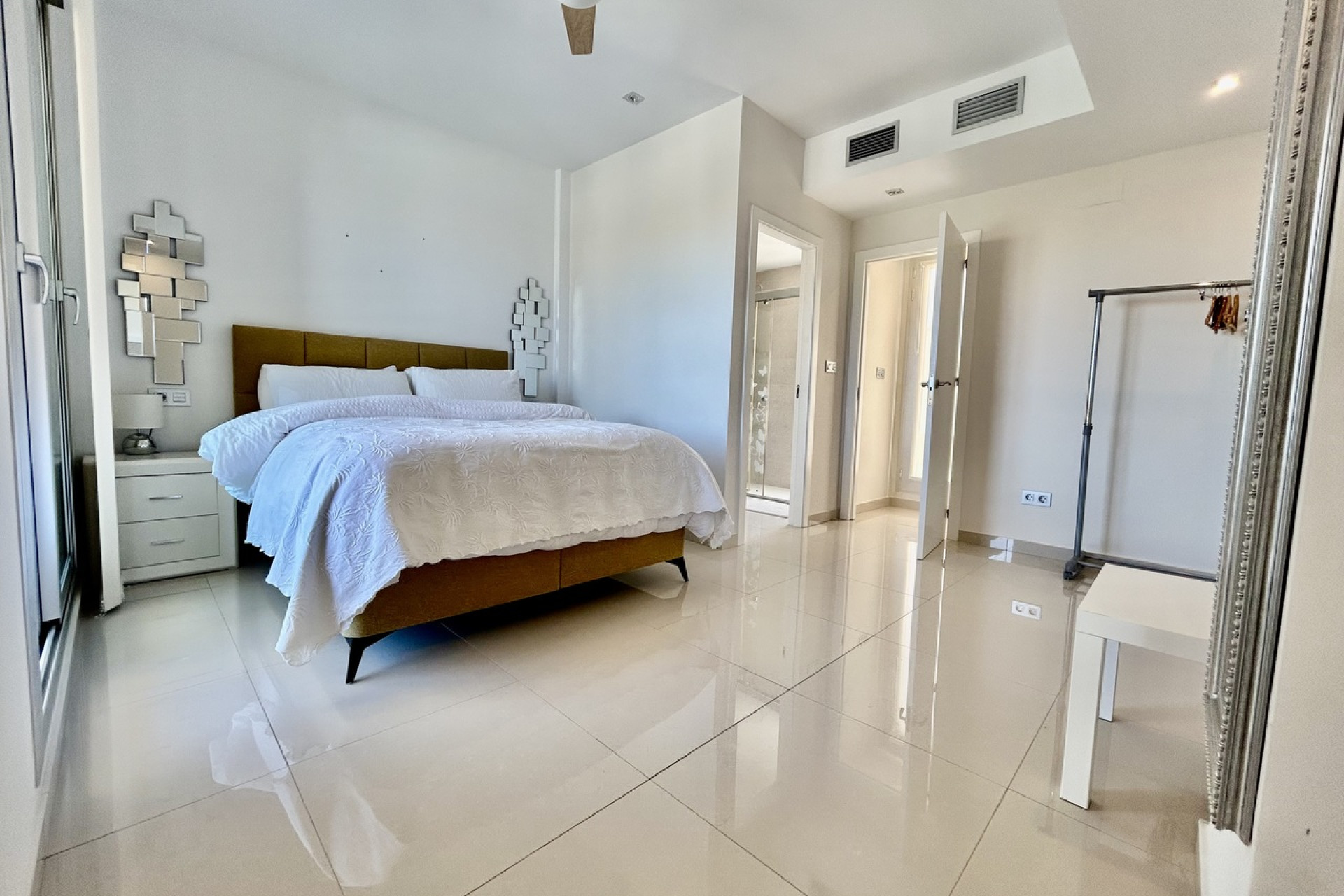 Revente - Villa -
Villamartín