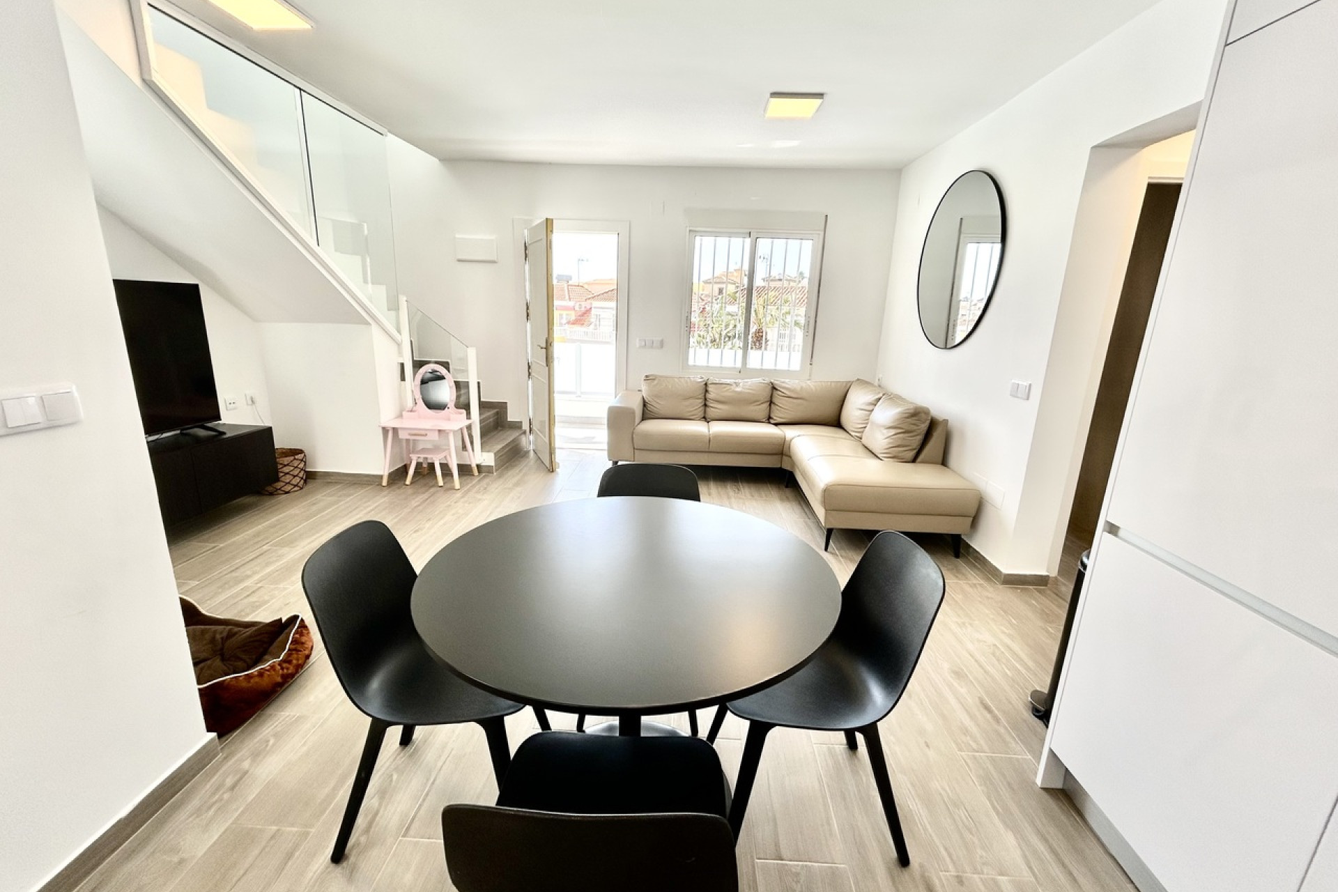 Revente - Villa -
Villamartín