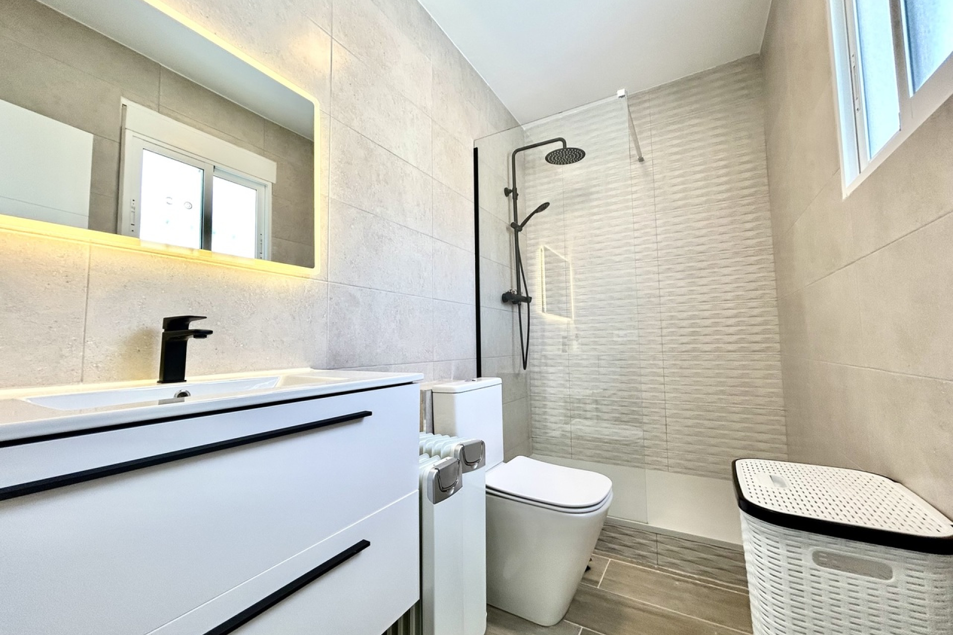 Revente - Villa -
Villamartín