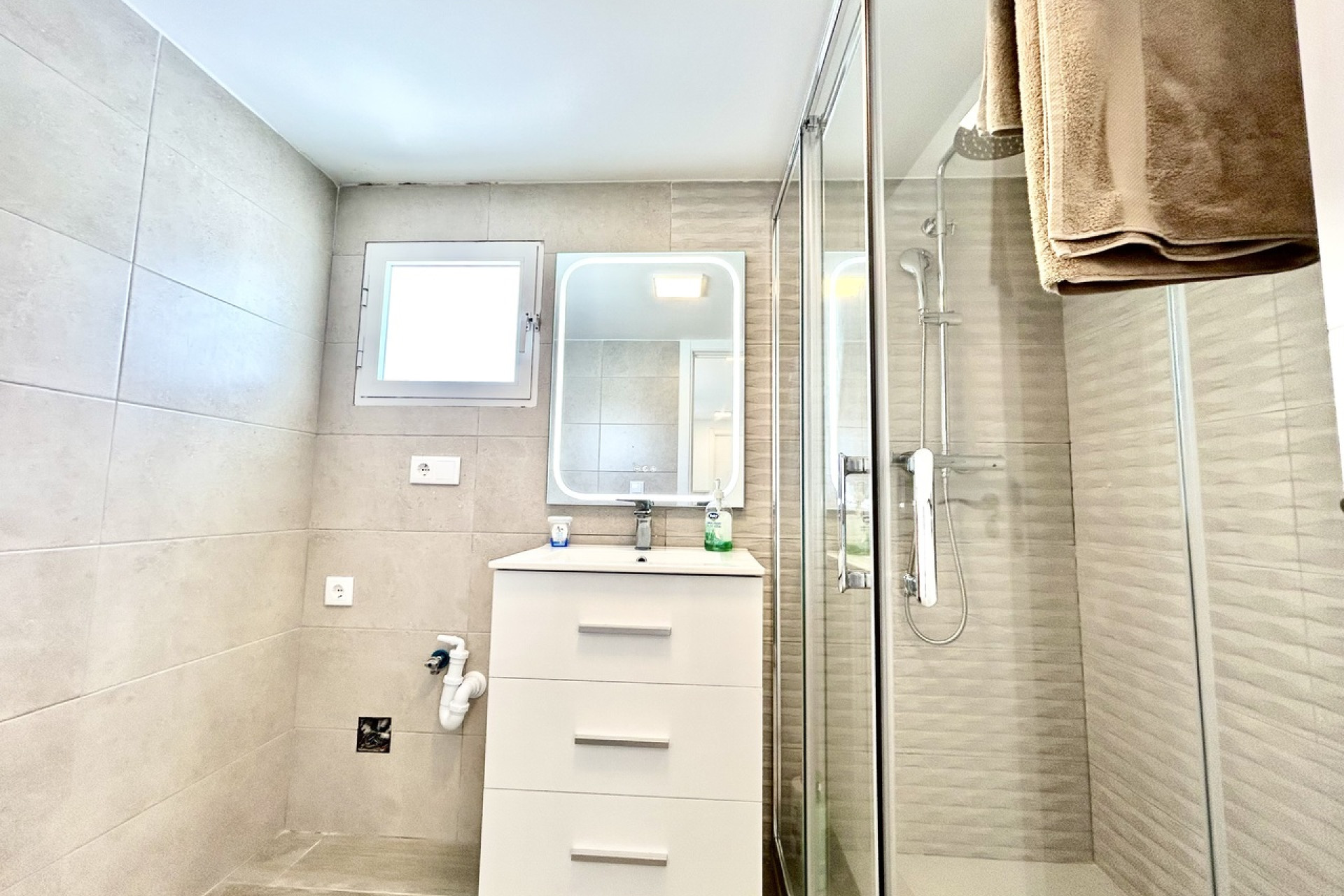 Revente - Villa -
Villamartín