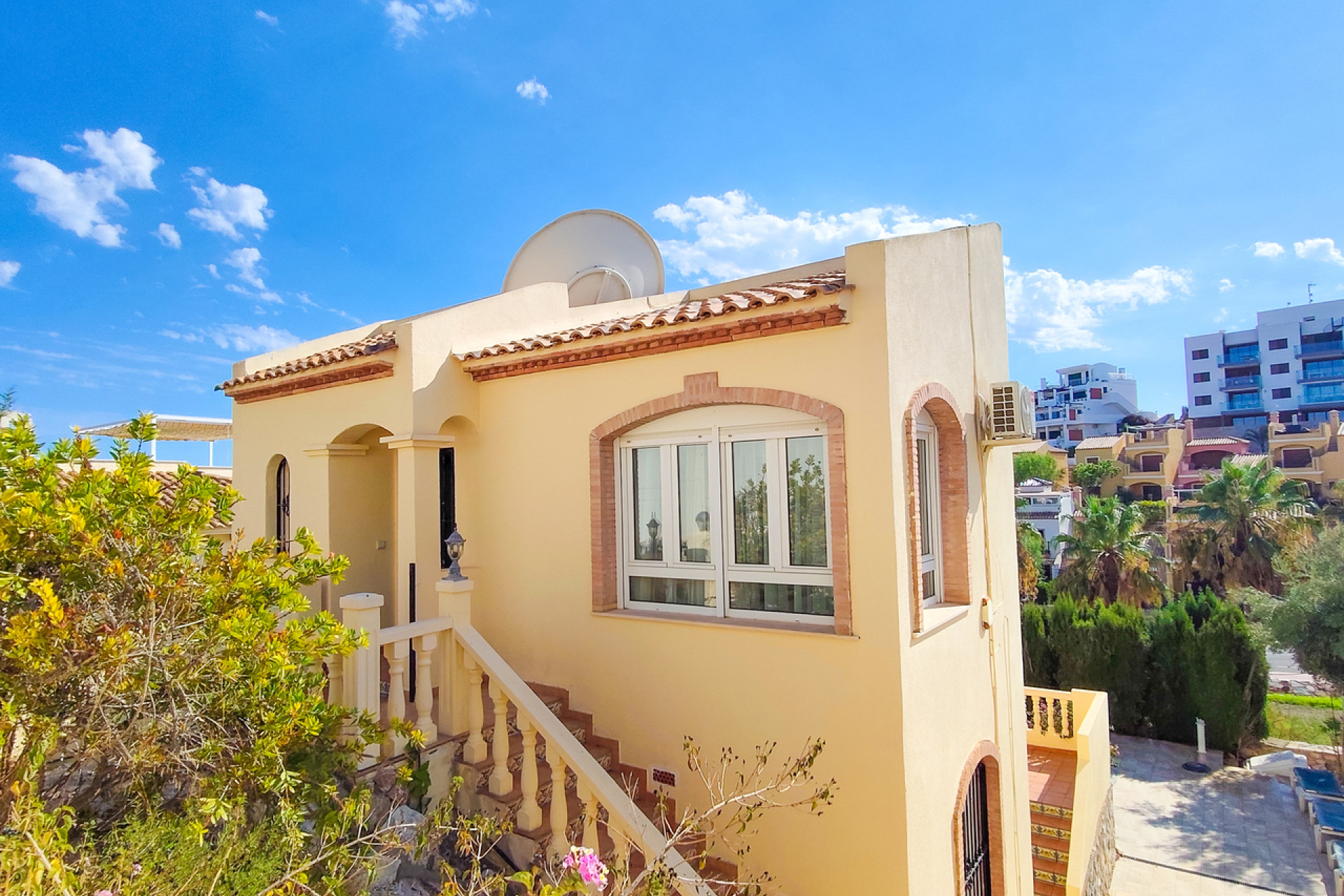 Revente - Villa -
Villamartín