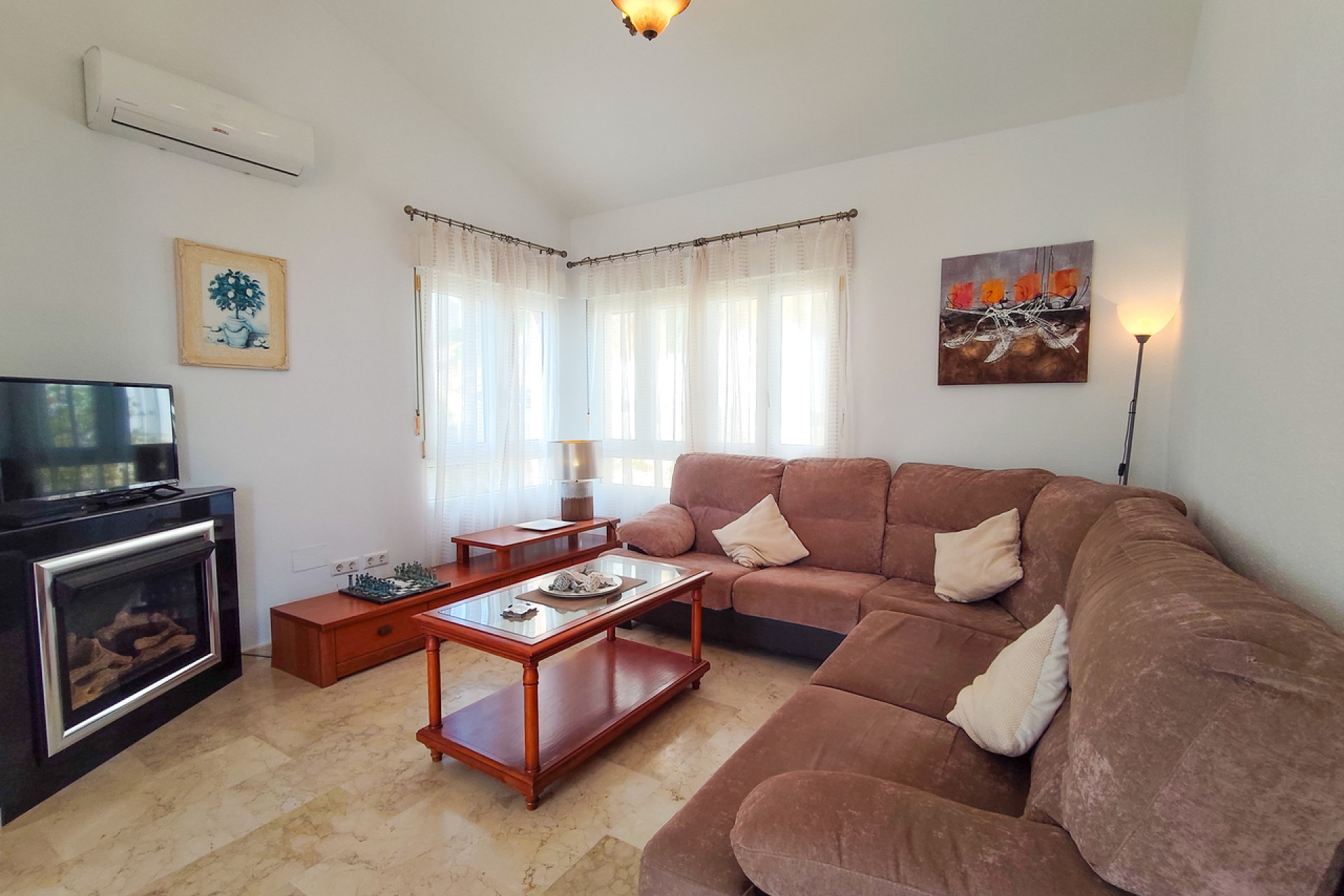 Revente - Villa -
Villamartín