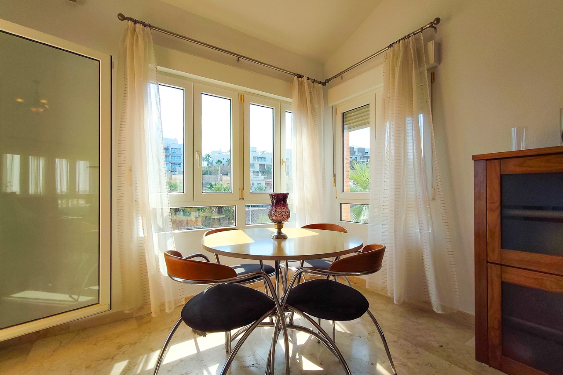Revente - Villa -
Villamartín