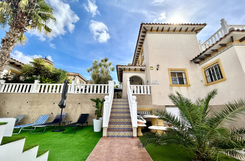Revente - Villa -
Villamartín