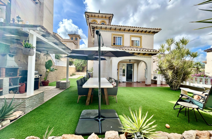 Revente - Villa -
Villamartín