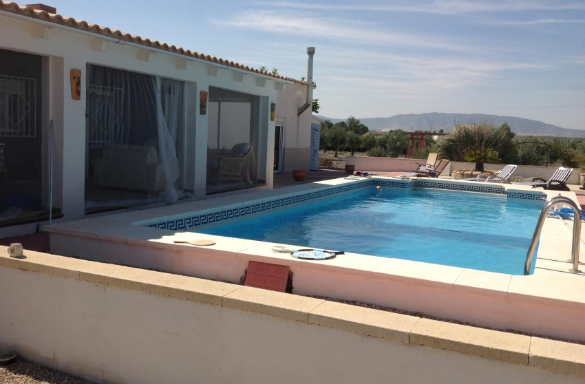 Revente - Villa -
Villena - Inland