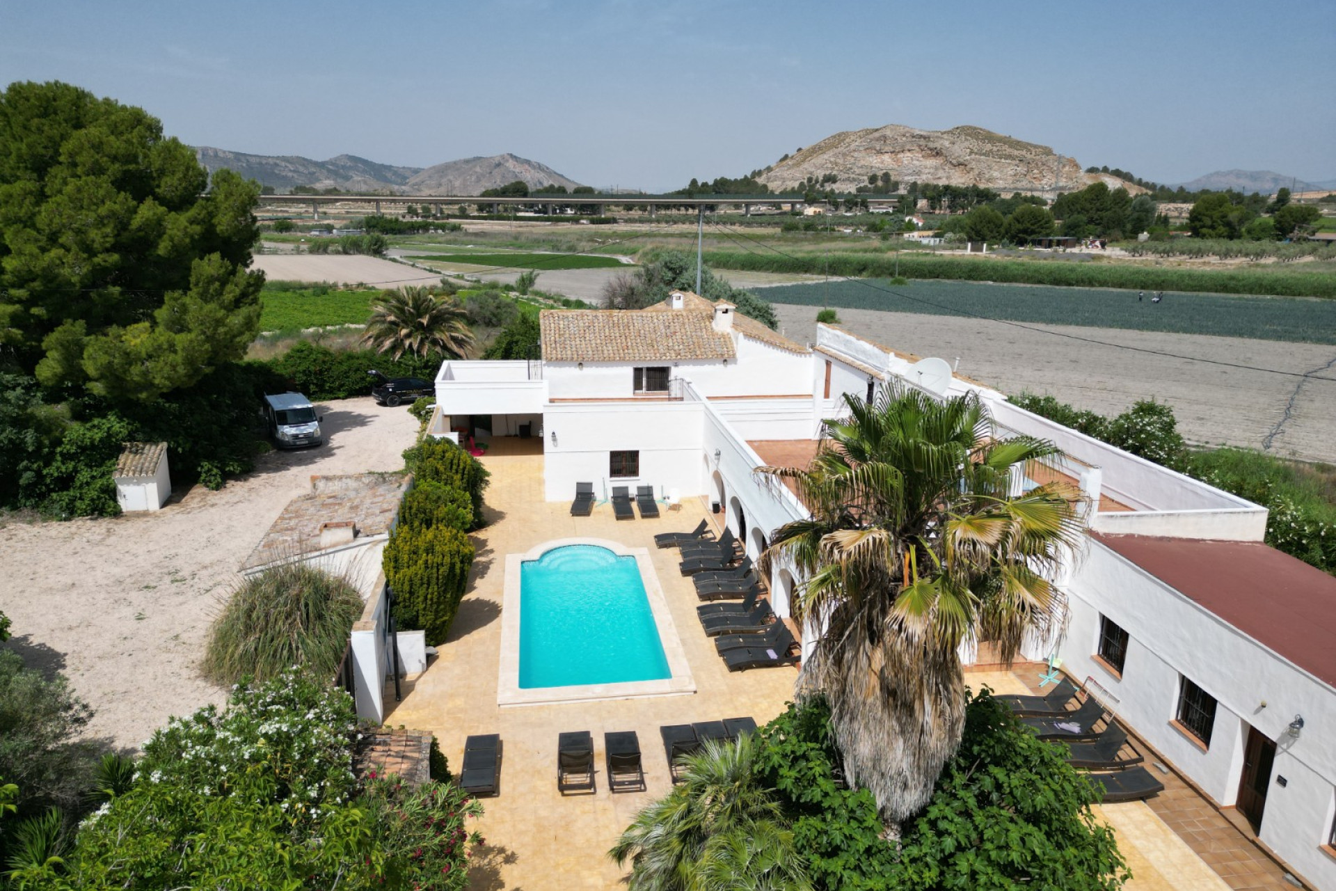 Revente - Villa -
Villena - Inland