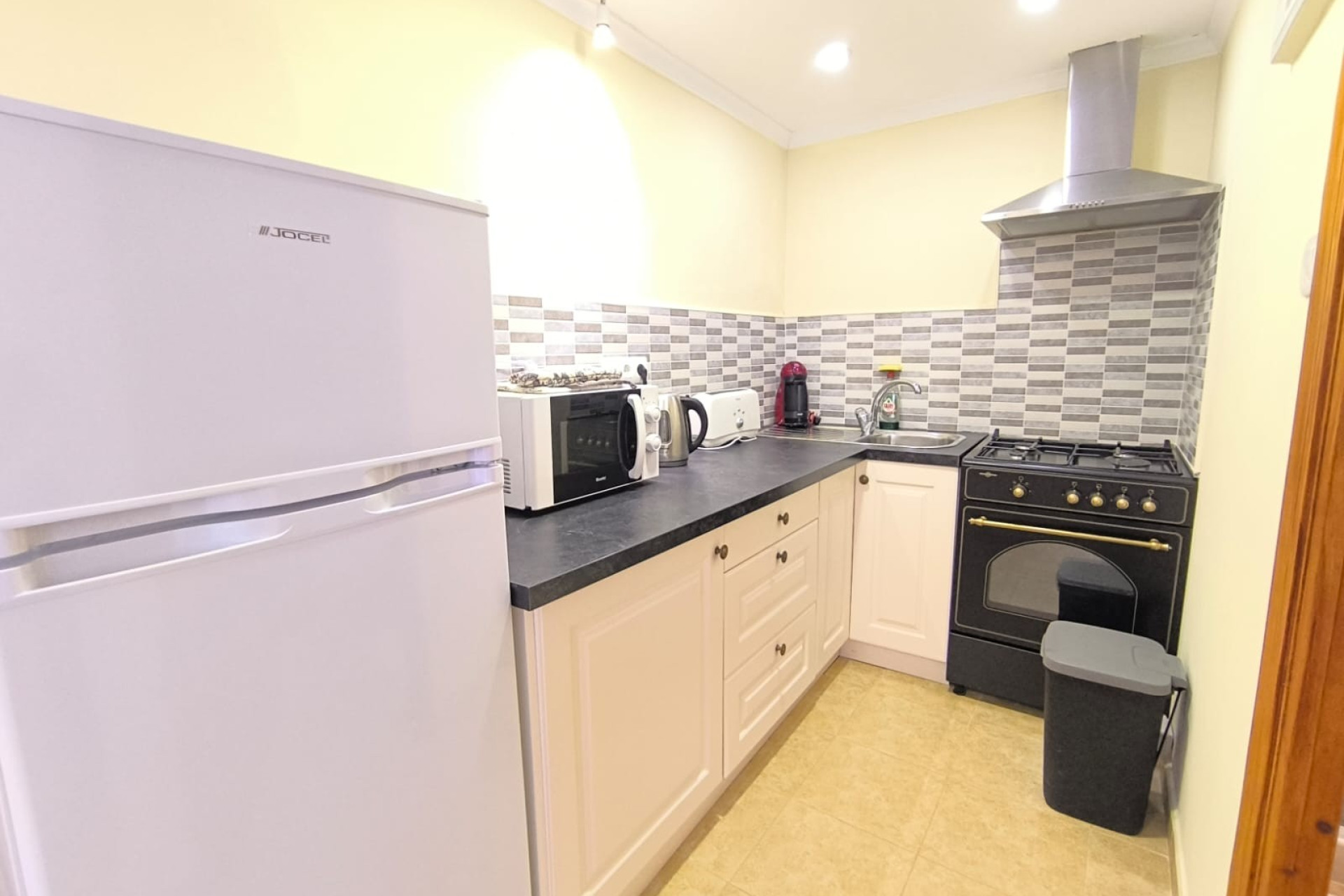 Revente - Villa -
Villena - Inland
