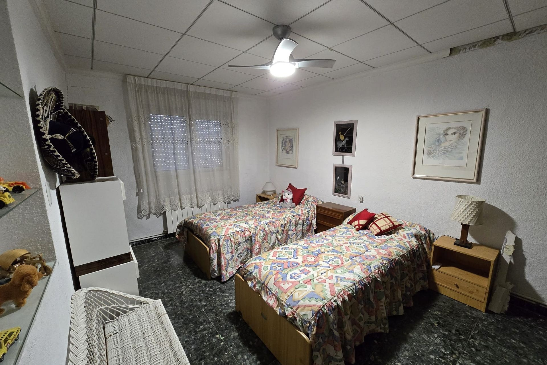 Revente - Villa -
Villena