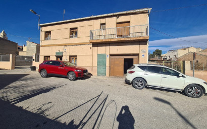 Townhouse - Resale - Algueña - Algueña