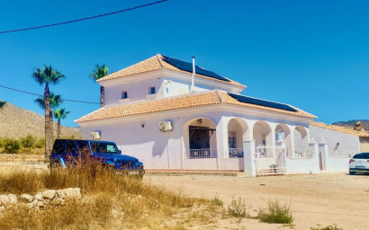 Villa - Herverkoop - Macisvenda - Macisvenda