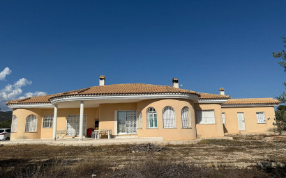 Villa - Herverkoop - Onil - Onil