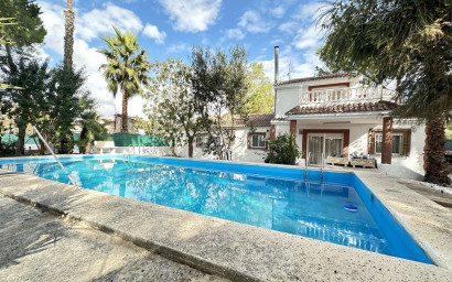 Villa - Herverkoop -
            Orihuela Costa - 20696