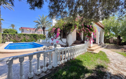 Villa - Herverkoop -
            Orihuela Costa - 66601