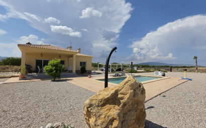 Villa - Herverkoop - Pinoso - Inland