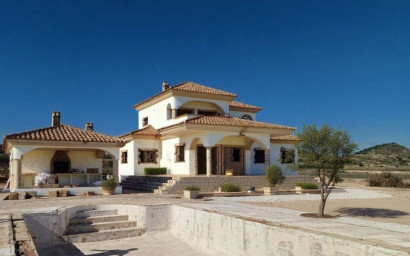 Villa - Herverkoop - Pinoso - Pinoso