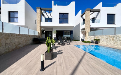 Villa - Herverkoop -
            Punta Prima - 59289