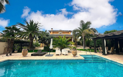 Villa - Resale - Elda - Elda