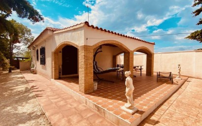 Villa - Resale -
            Fortuna - C-1609