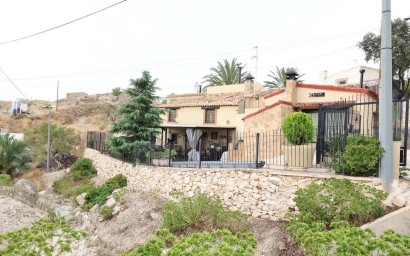 Villa - Resale - Fortuna - Inland
