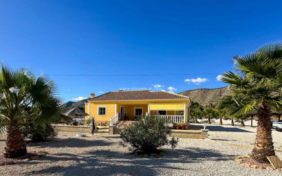 Villa - Resale - Hondón de las Nieves - Pueblo