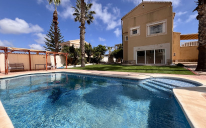 Villa - Resale - La Zenia - La Zenia