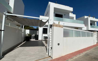 Villa - Resale -
            Los Montesinos - 58595