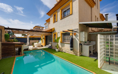 Villa - Resale - Los Montesinos - La Herrada
