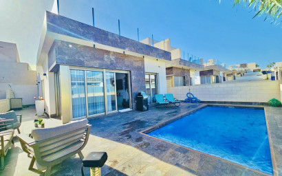 Villa - Resale - Villamartín - Villamartín