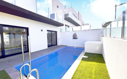 Villa - Resale - Villamartín - Villamartín