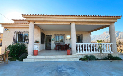 Villa - Revente -
            BARBARROJA - BAM-BRJGER