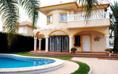 Villa - Revente -
            La Zenia - 64985