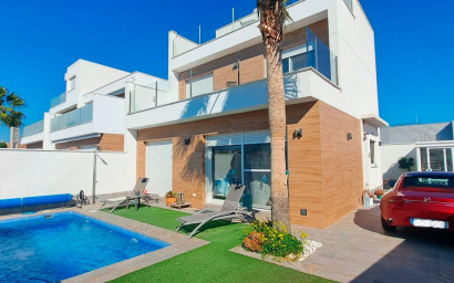 Villa - Revente - Pilar de La Horadada - Pilar de La Horadada - Town