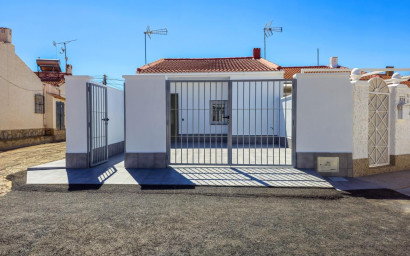 Villa - Revente -
            Torrevieja - MLSC236973