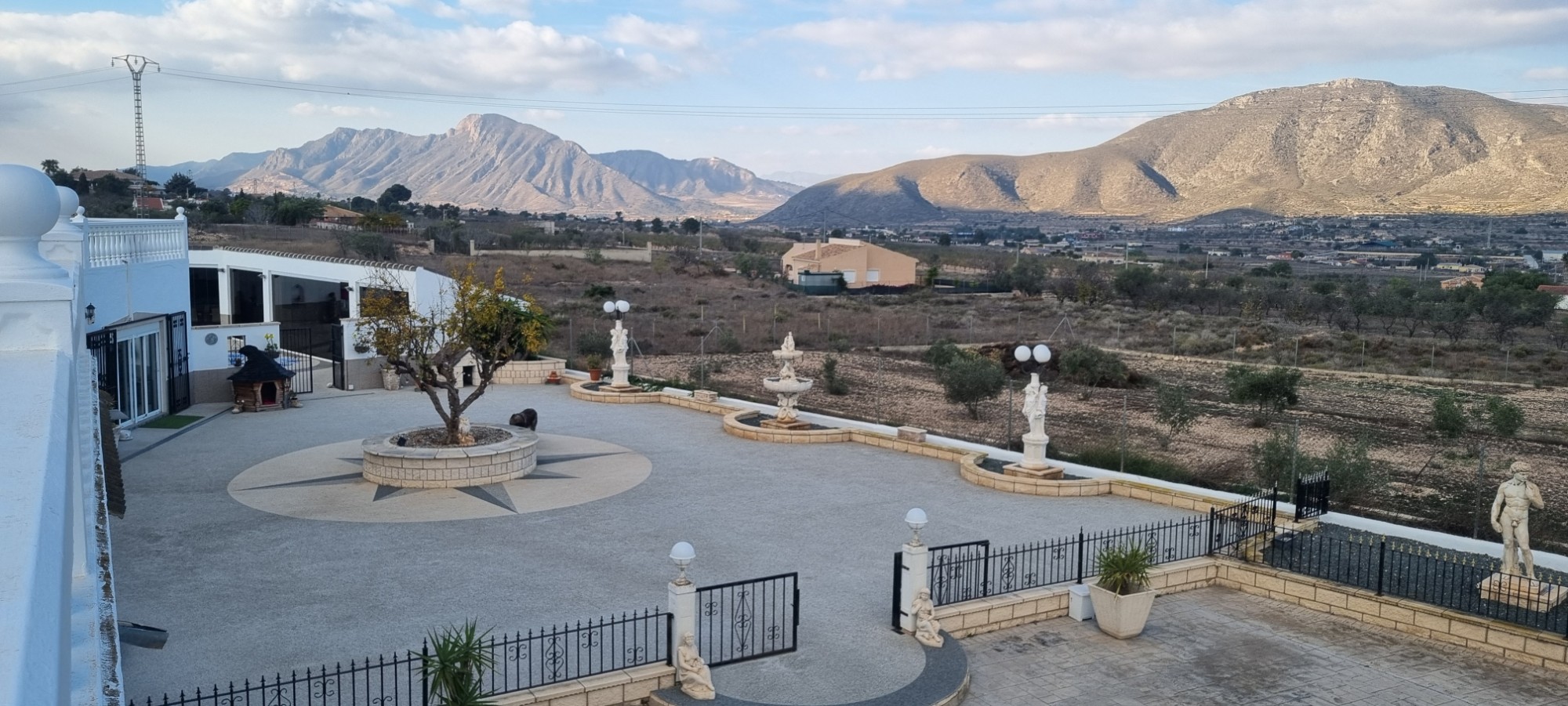 Villa de 6 dormitorios en Hondón de los Frailes