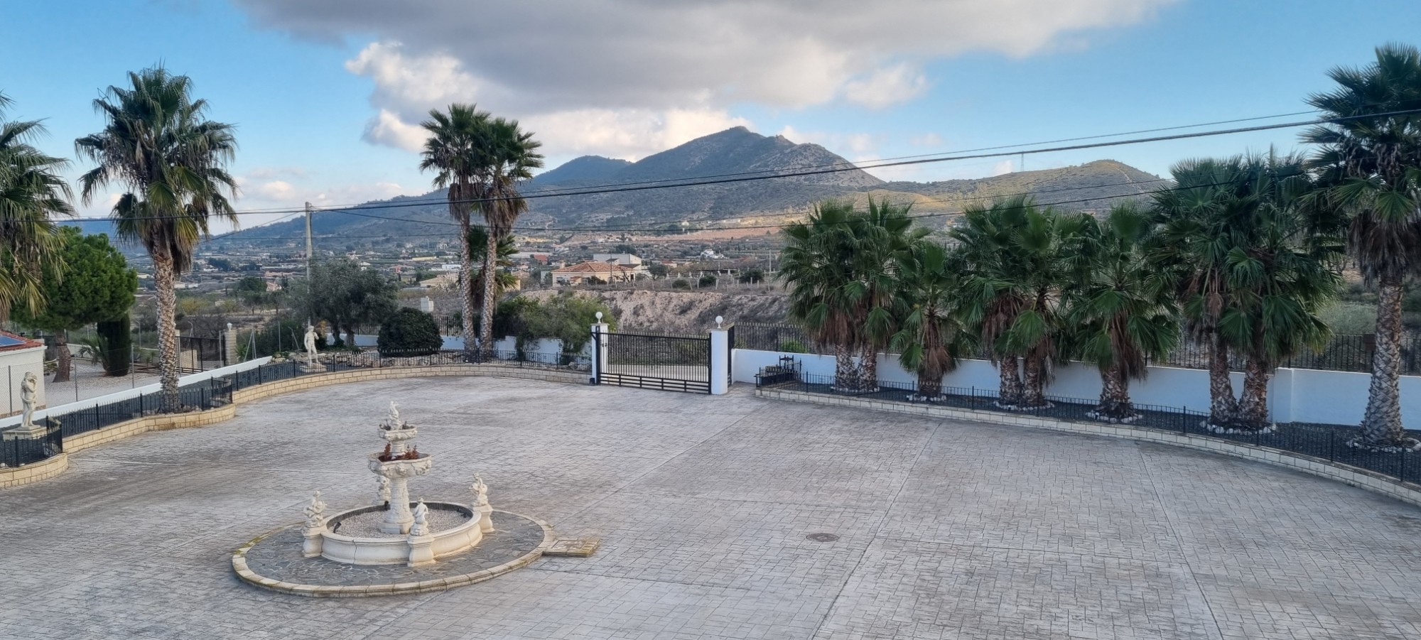 Villa de 6 dormitorios en Hondón de los Frailes