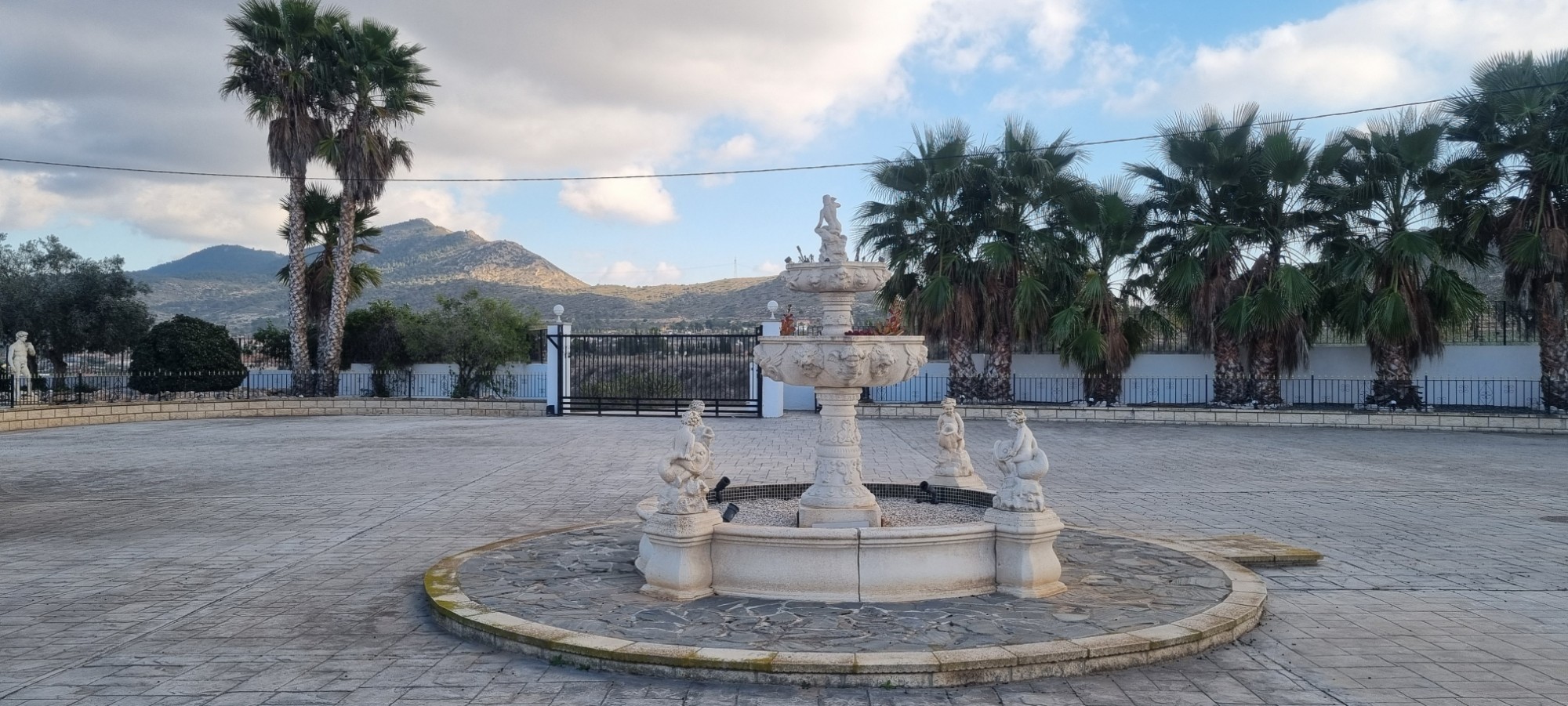 Villa de 6 dormitorios en Hondón de los Frailes
