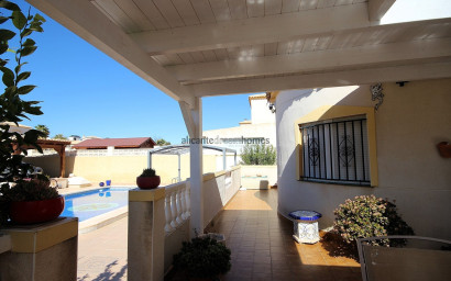 Resale - Villa -
Castalla