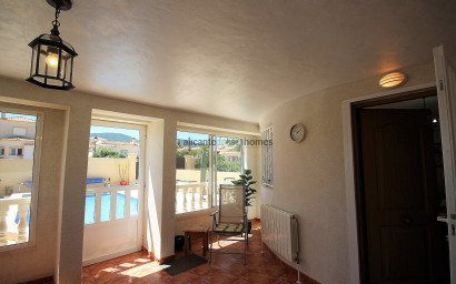 Resale - Villa -
Castalla