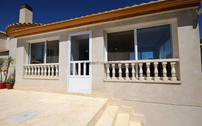 Resale - Villa -
Castalla