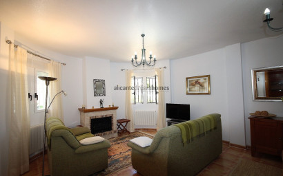 Resale - Villa -
Castalla