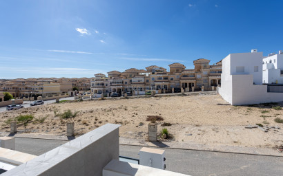 Resale - Townhouse -
Orihuela Costa - Villamartín