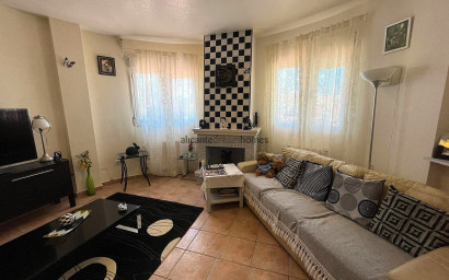 Resale - Villa -
Castalla