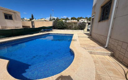 Resale - Villa -
Castalla